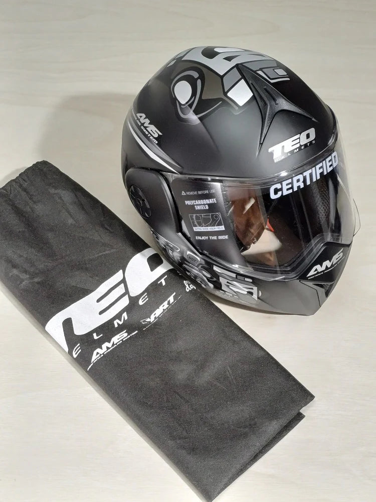 Casco abatible